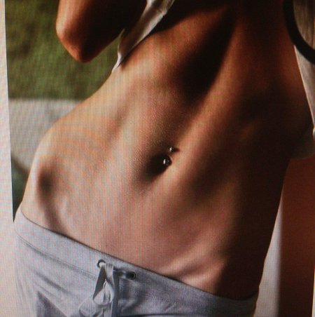 Плоский живот у девушек