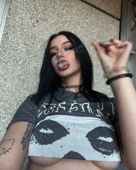 Эмо девушка