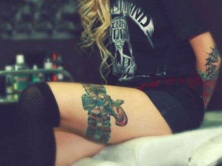 Тату на ноге для девушек