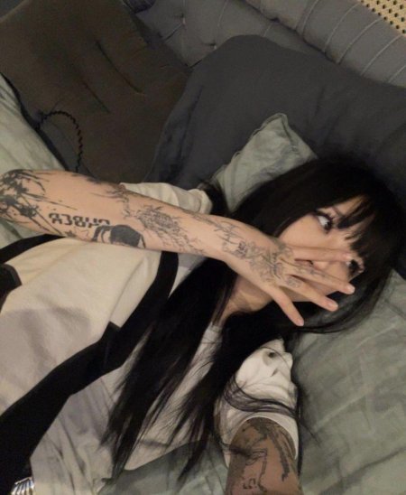 Девушка кореянка