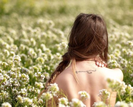 Девушка со спины