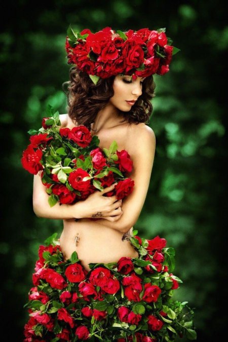 Девушка в цветах