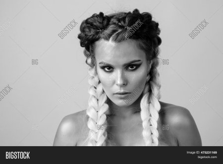 Косичка с канекалоном