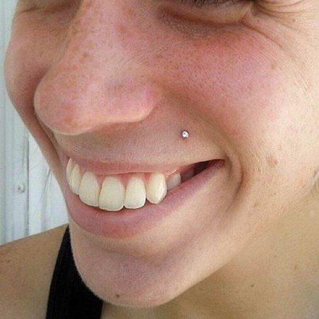 Пирсинг Монро