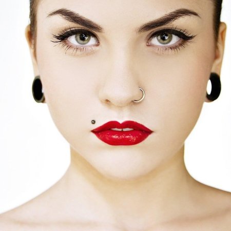 Лабрет Монро