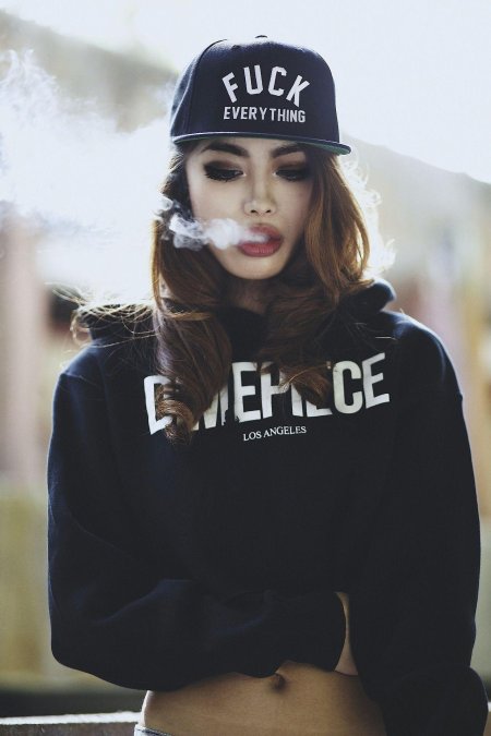 Крутая девушка