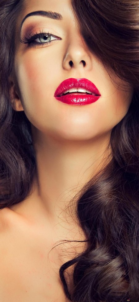 Красивая девушка