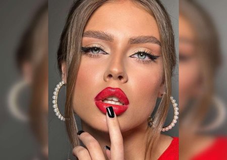 Макияж с красной помадой