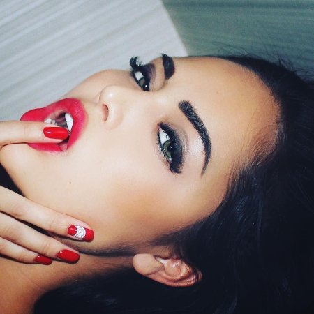 Нита Кузьмина губы