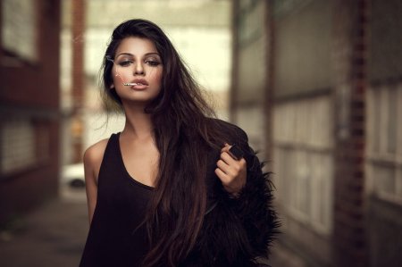 Красивые брюнетки