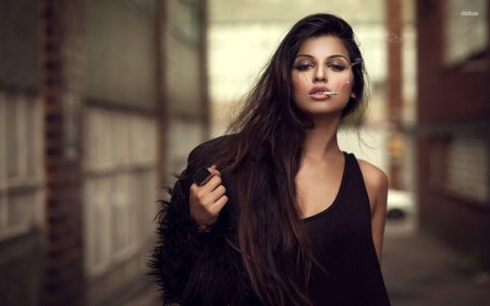 Красивые брюнетки