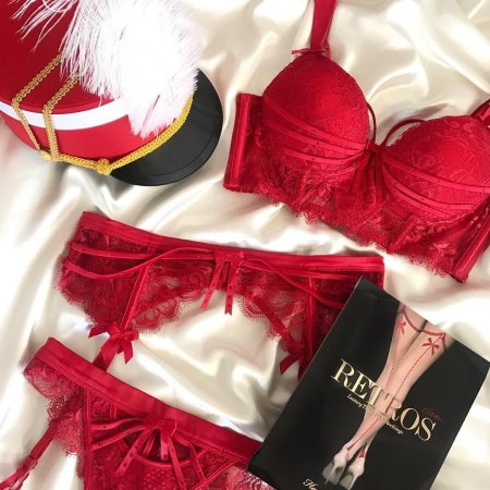 Красный комплект Нижнего белья