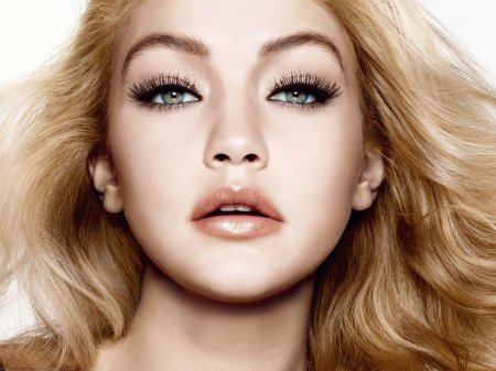 Джиджи Хадид