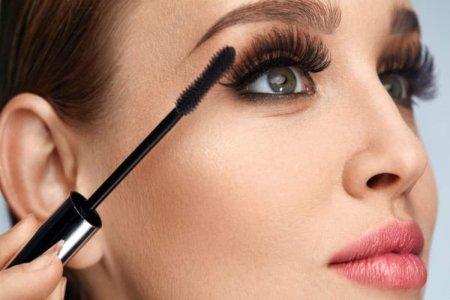 Hourglass Wand Mascara