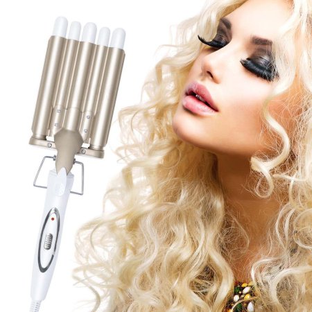 Девушка с красивыми ресницами