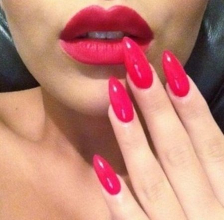 Красные ногти маникюр