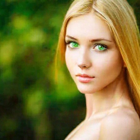 Зеленоглазая девушка