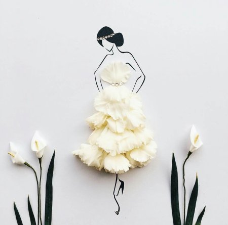 Девушка в платье из цветов