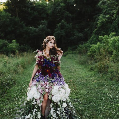 Платье из цветов