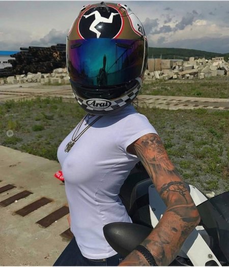 Ольга Моника байкерша