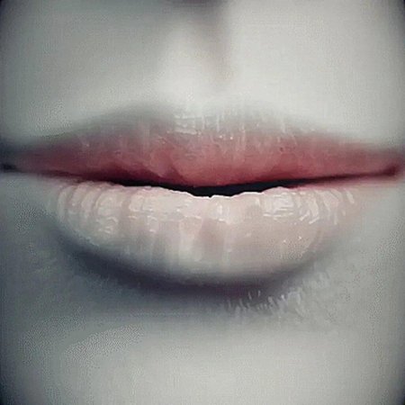 Женские губы