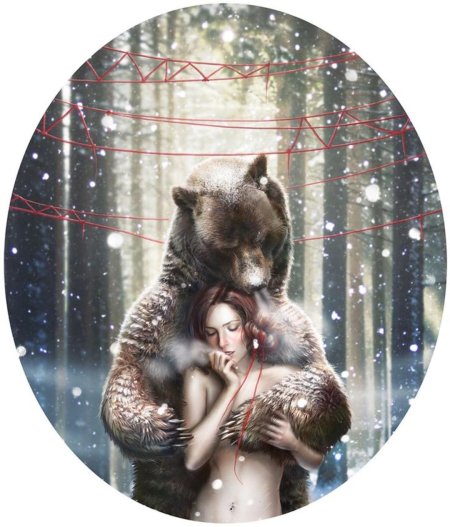 Девушка и медведь