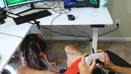 Izzy Green видео