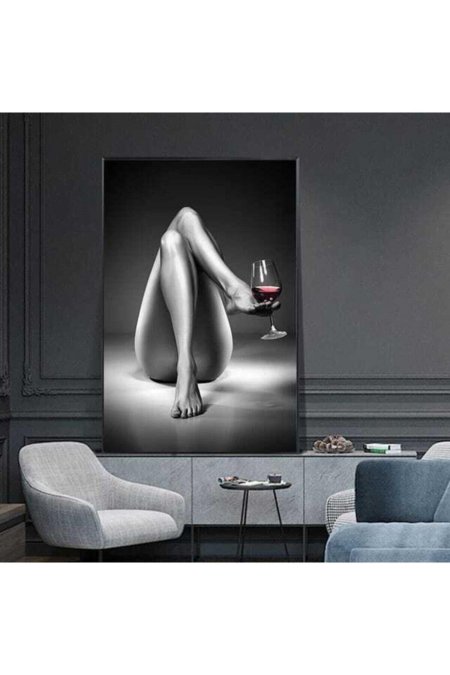 На черном холсте обнаженность