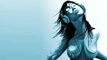 Девушка в наушниках