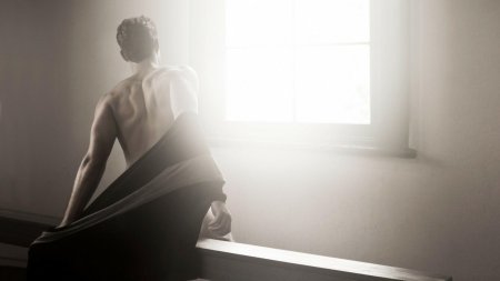 Мужчина со спины