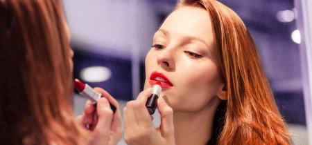 Губы помада