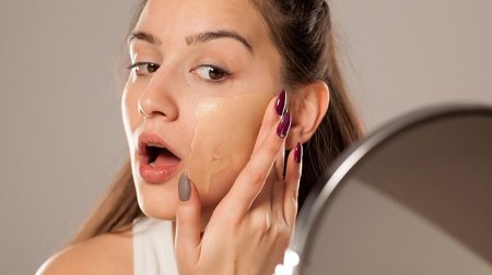 Тональный крем на лице