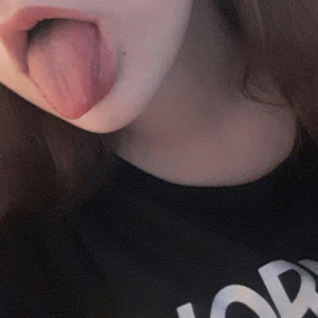 Язык девушки без лица