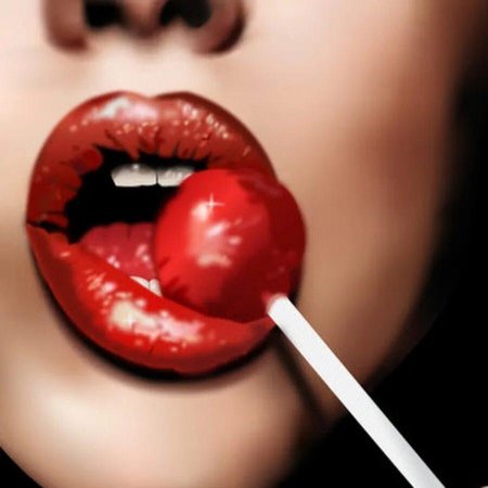 Губы с чупа чупсом