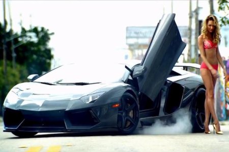 Ламборгини с девушкой