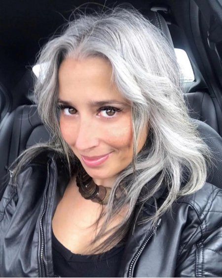 Дафна Хикс Grey hair