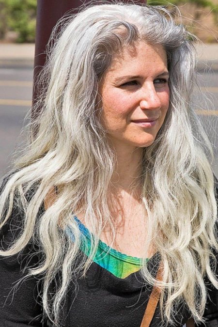 Дафна Хикс Grey hair