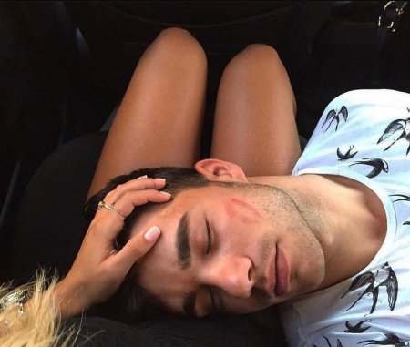 Мужчина кайфует