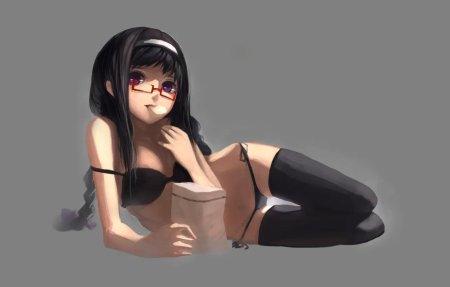 Аниме девушка в очках