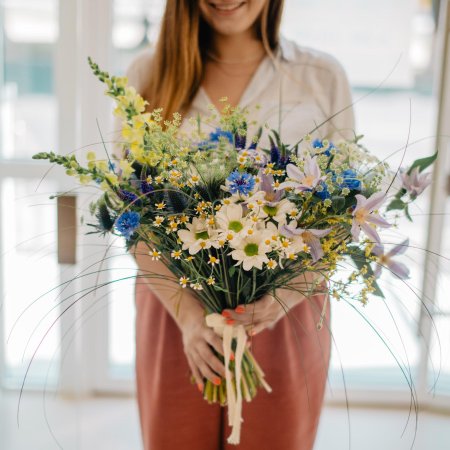 Букет из полевых цветов