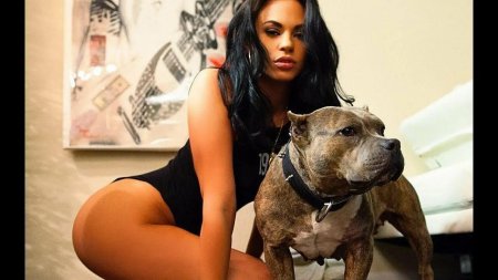 Девушка с животными