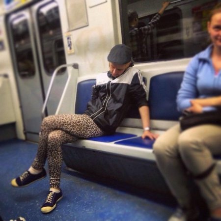 Лосины в метро