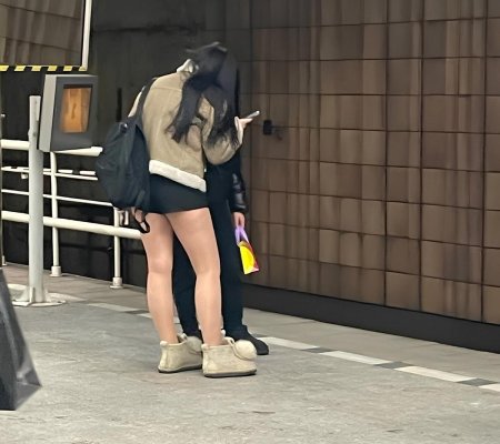 No pants subway ride москва