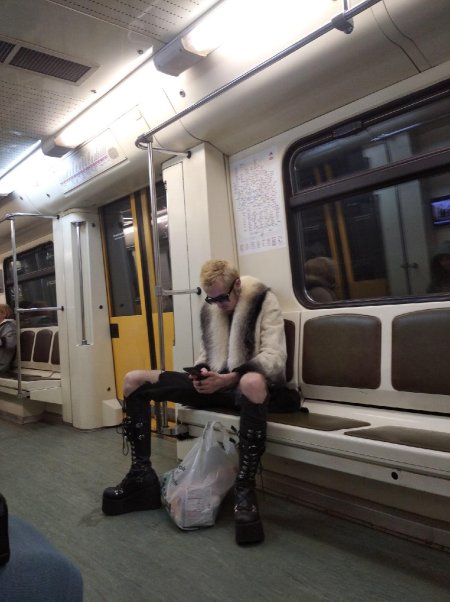 Пассажиры метро