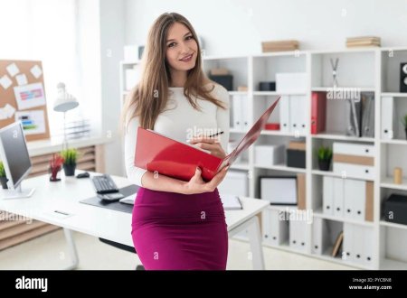 Офисные девушки