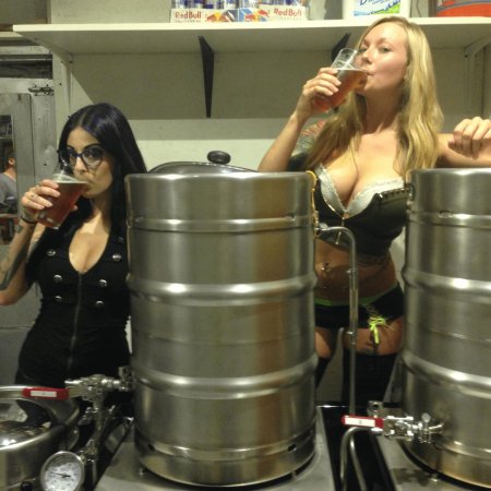 Пиво в бочках