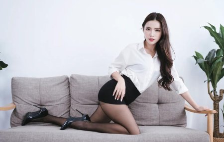 Азиатские девушки в колготках