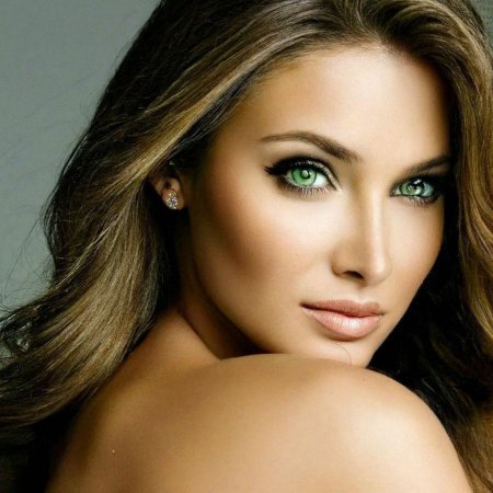 Женщина красивая