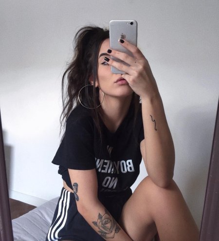 Рокер селфи тумблер