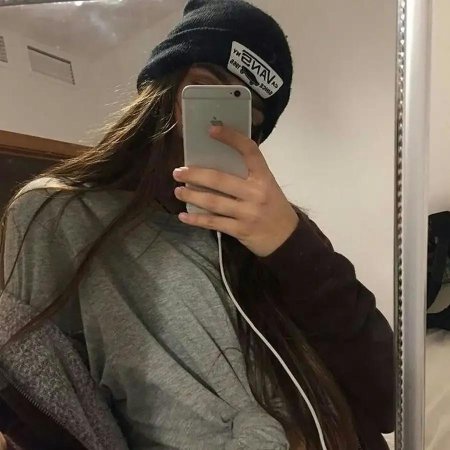 Красивые девочки с айфонами